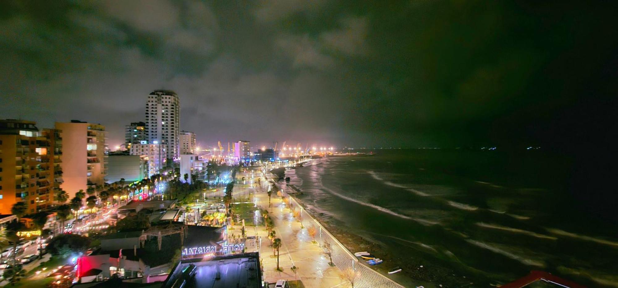 Premium , Marina , Center , Beachfront Durres Exterior photo